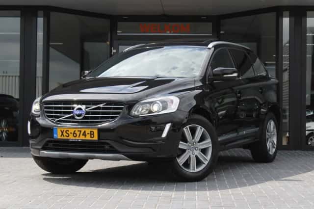 Volvo XC60 (2016) thumbnail 6