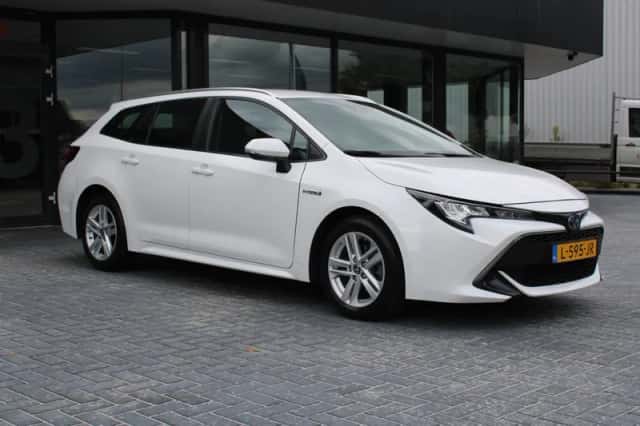 Toyota Corolla (2021) thumbnail 5
