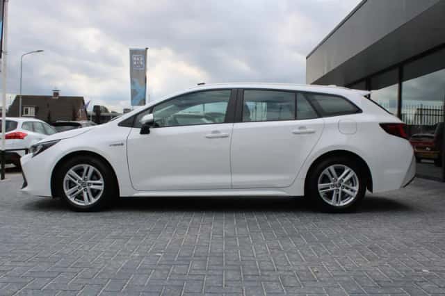 Toyota Corolla (2021) thumbnail 6