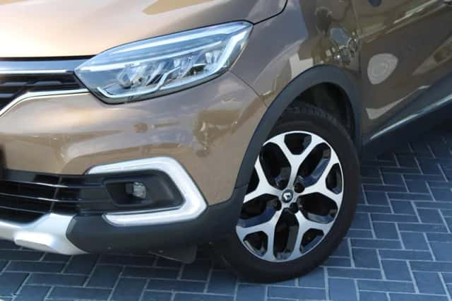 Renault Captur (2018) thumbnail 2