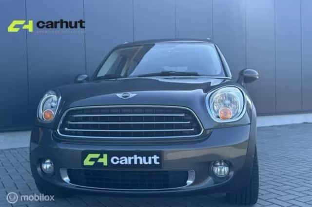 MINI Countryman (2012) thumbnail 2
