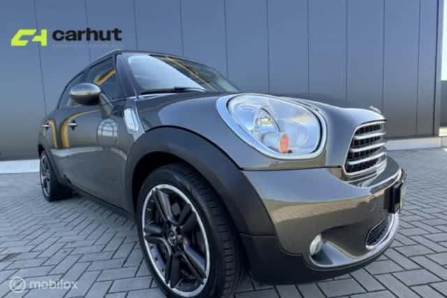 MINI Countryman (2012) thumbnail 3