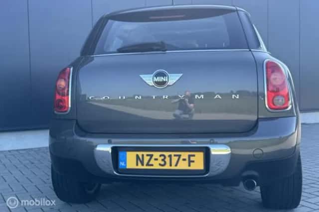 MINI Countryman (2012) thumbnail 5