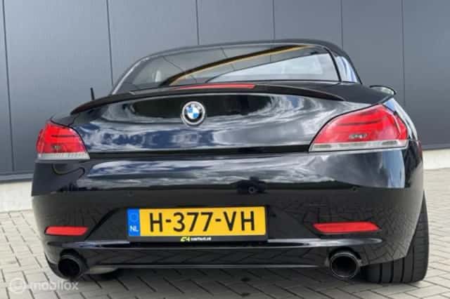 BMW Z4 (2009) thumbnail 6