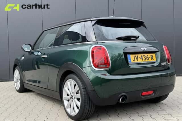 MINI Cooper (2016) thumbnail 2