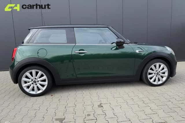 MINI Cooper (2016) thumbnail 3