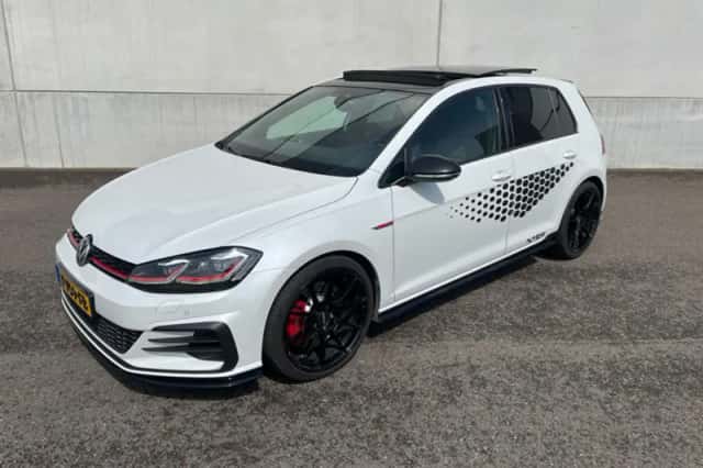 Volkswagen Golf (2019) thumbnail 2