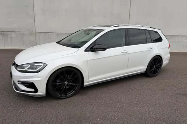 Volkswagen Golf (2017) thumbnail 3