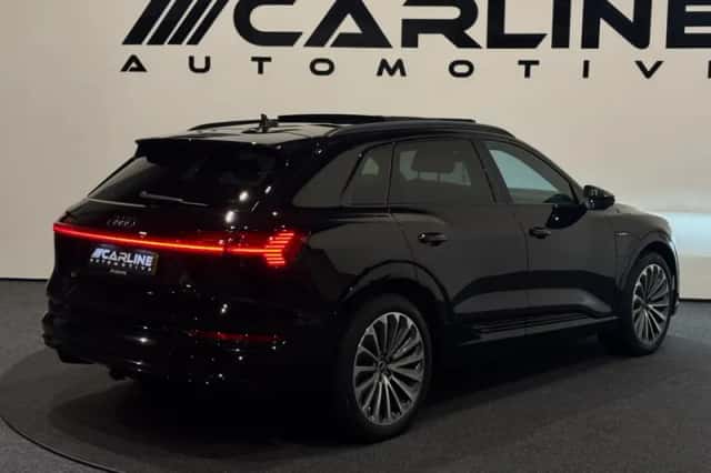 Audi e-tron (2021) thumbnail 6