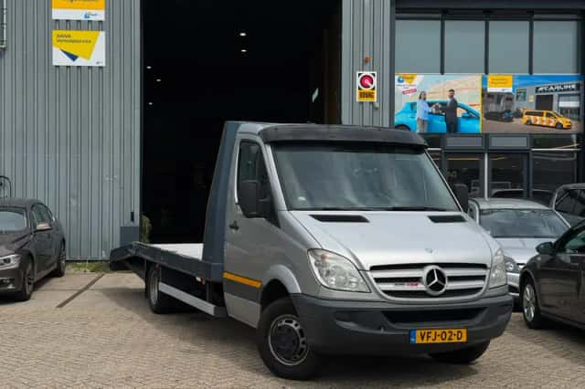 Mercedes-Benz Sprinter (2007) thumbnail 1