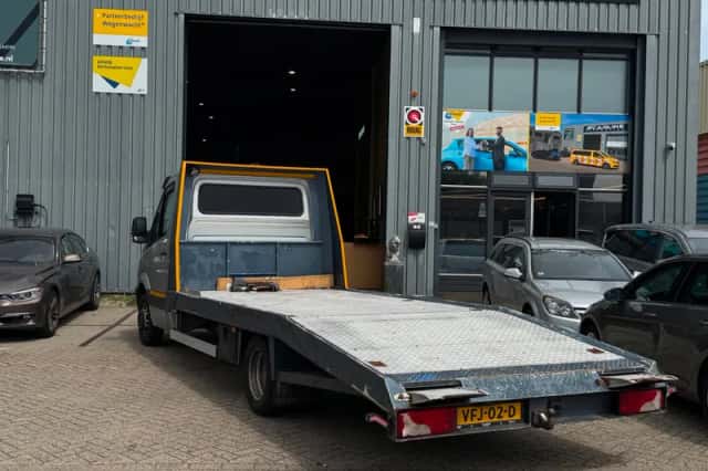 Mercedes-Benz Sprinter (2007) thumbnail 3