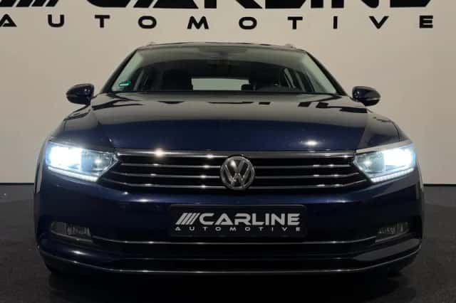 Volkswagen Passat (2015) thumbnail 2