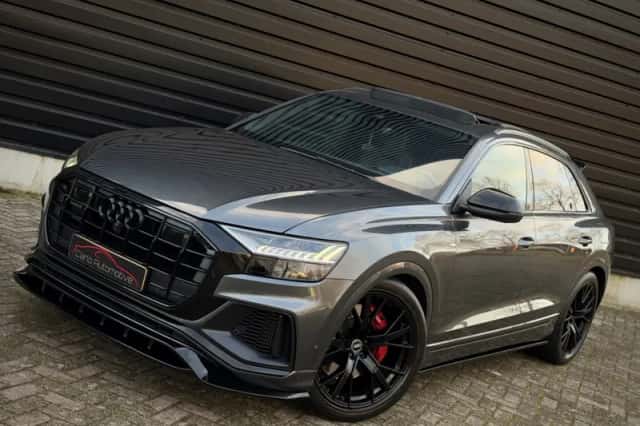 Audi Q8 (2021) thumbnail 3
