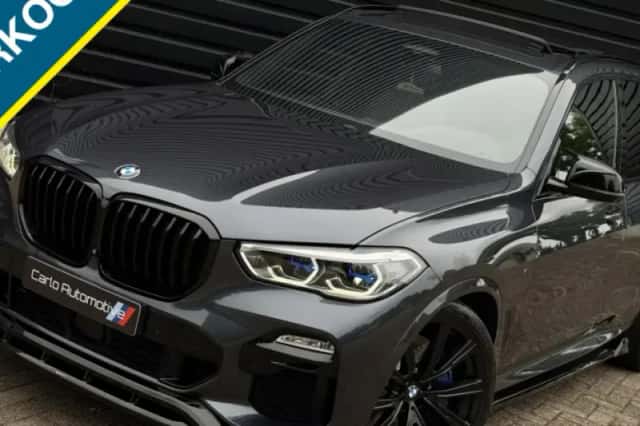 BMW X5 (2019) thumbnail 1