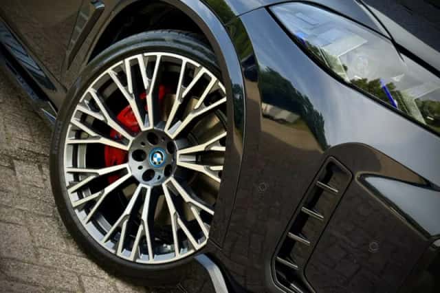 BMW X5 (2024) thumbnail 6