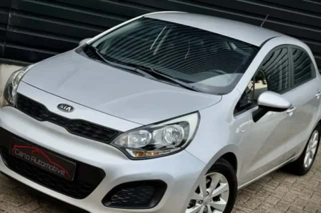 Kia Rio (2011) thumbnail 1