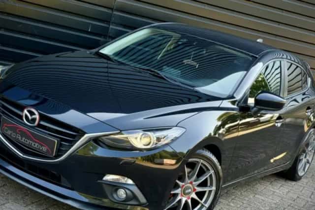 Mazda 3 (2015) thumbnail 1