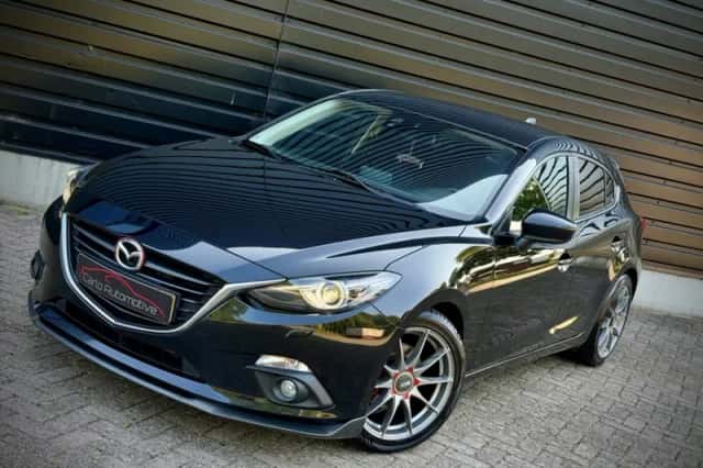 Mazda 3 (2015) thumbnail 2