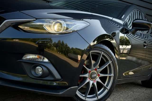 Mazda 3 (2015) thumbnail 5