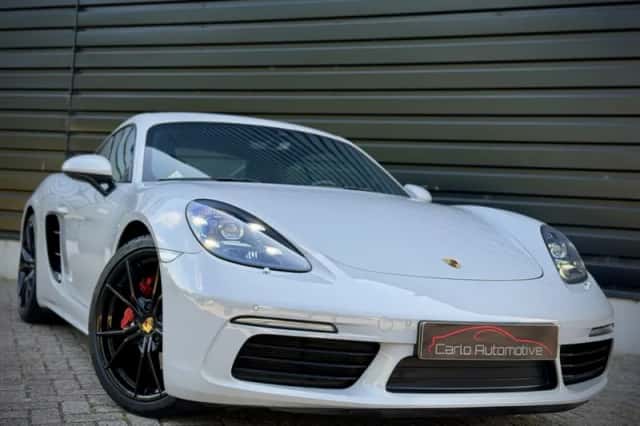 Porsche 718 (2019) thumbnail 3