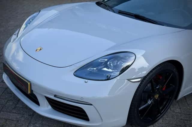 Porsche 718 (2019) thumbnail 4