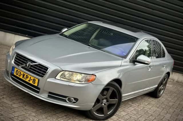Volvo S80 (2010) thumbnail 3