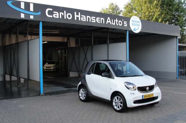 Smart Fortwo (2017) thumbnail 2
