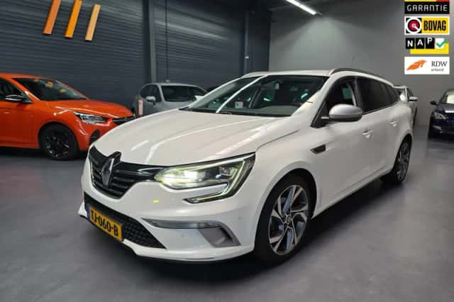 Renault Mégane (2018) thumbnail 2