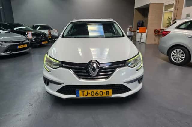 Renault Mégane (2018) thumbnail 3