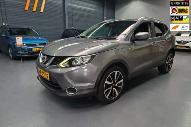 Nissan Qashqai (2015) thumbnail 2