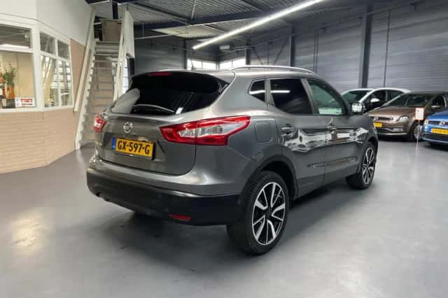 Nissan Qashqai (2015) thumbnail 6
