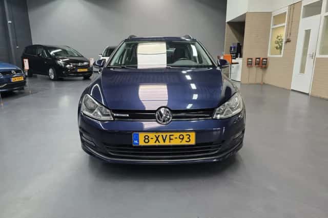 Volkswagen Golf (2014) thumbnail 3