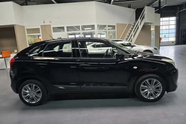 Suzuki Baleno (2017) thumbnail 5