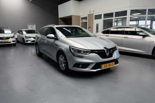 Renault Mégane (2018) thumbnail 4