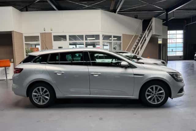 Renault Mégane (2018) thumbnail 6