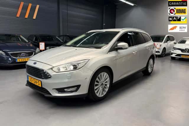 Ford Focus (2016) thumbnail 2