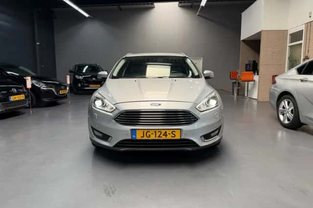 Ford Focus (2016) thumbnail 3