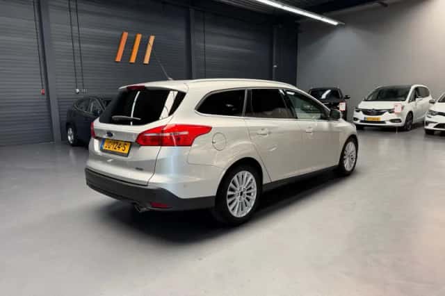 Ford Focus (2016) thumbnail 5