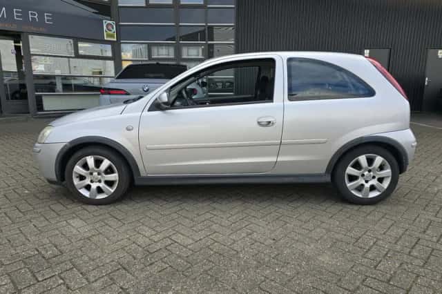 Opel Corsa (2006) thumbnail 5