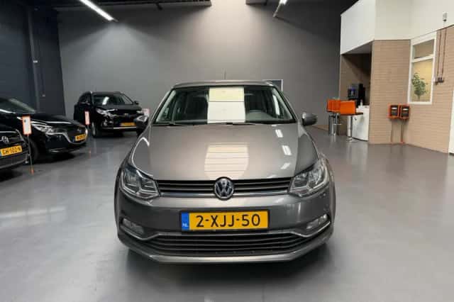 Volkswagen Polo (2014) thumbnail 3