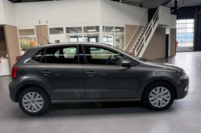 Volkswagen Polo (2014) thumbnail 5
