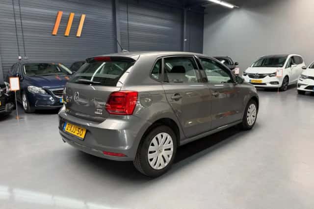 Volkswagen Polo (2014) thumbnail 6