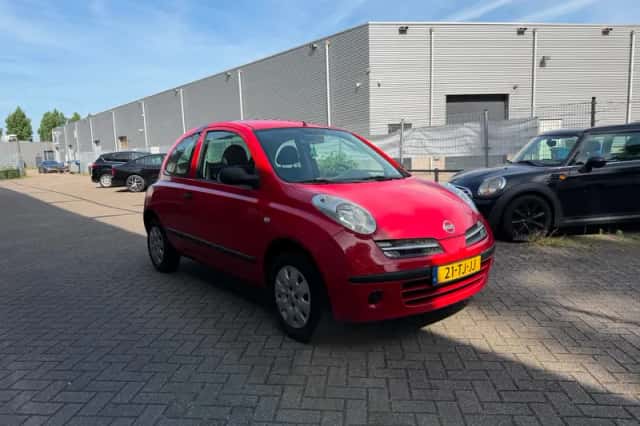 Nissan Micra (2006) thumbnail 4