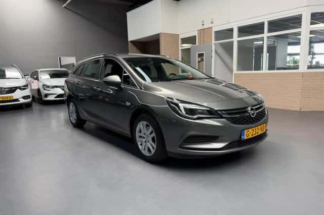 Opel Astra Sports Tourer (2019) thumbnail 4
