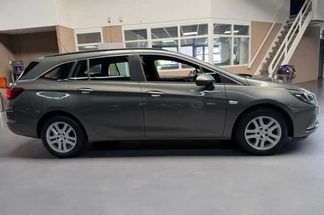Opel Astra Sports Tourer (2019) thumbnail 5