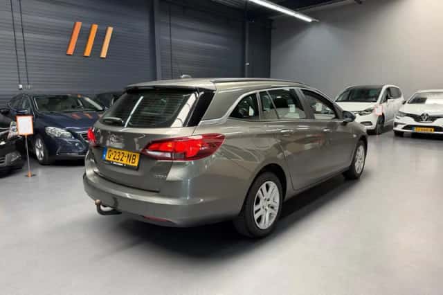 Opel Astra Sports Tourer (2019) thumbnail 6