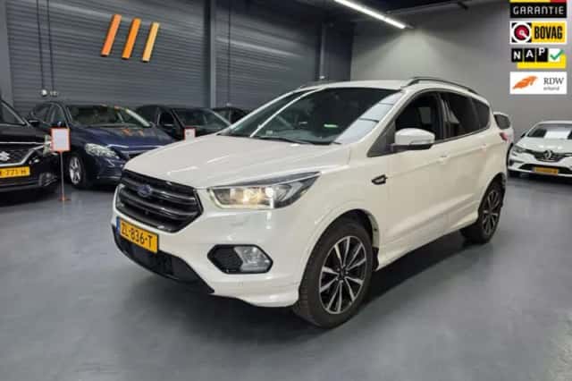 Ford Kuga (2019) thumbnail 1