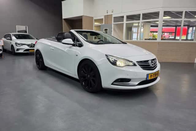 Opel Cascada (2014) thumbnail 4