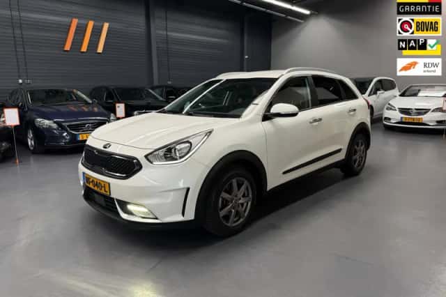 Kia Niro (2017) thumbnail 2