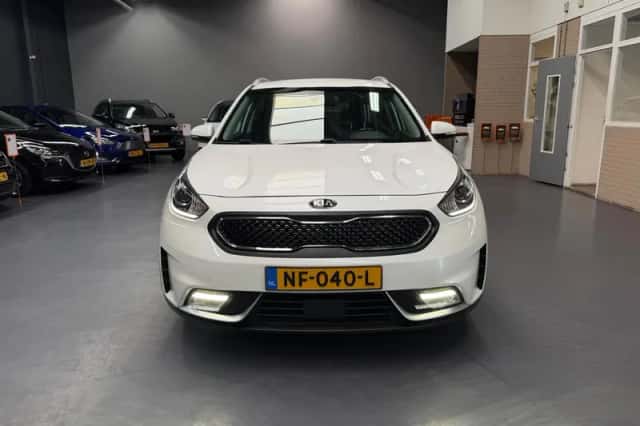 Kia Niro (2017) thumbnail 3